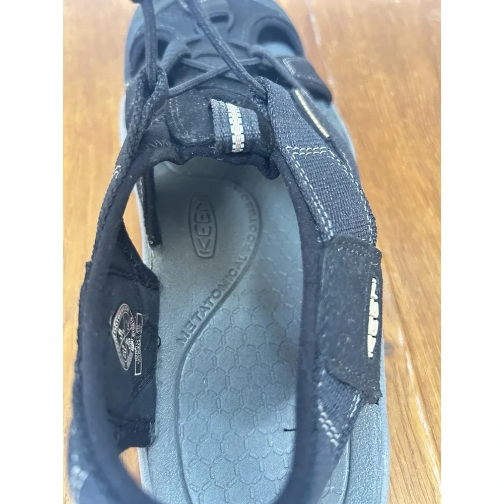 Keen Venice H2 Waterproof Hiking Sandals  Mens 8.0 Black Sport Water Shoes